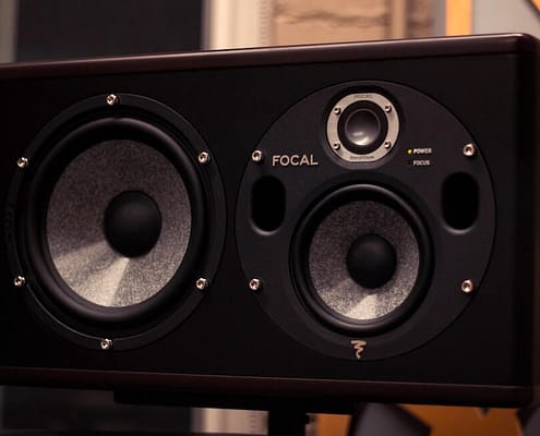 Used second hand studio monitors bought for cash. Hockett HiFi.